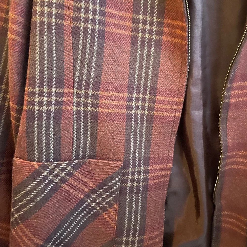 Oversized Plaid Blazer - Picture 2 of 6